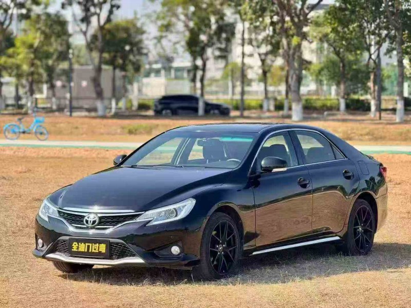 珠海16年丰田锐志2