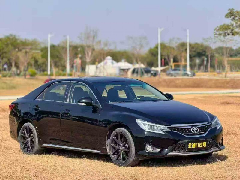 珠海16年丰田锐志3