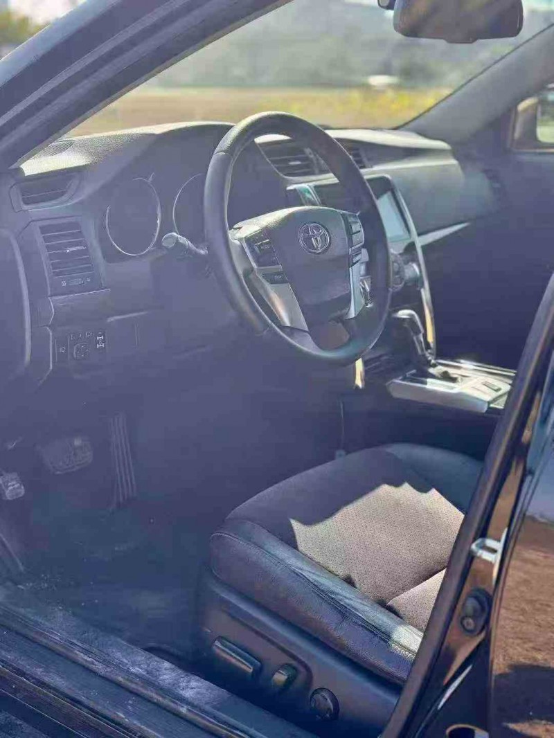 珠海16年丰田锐志4