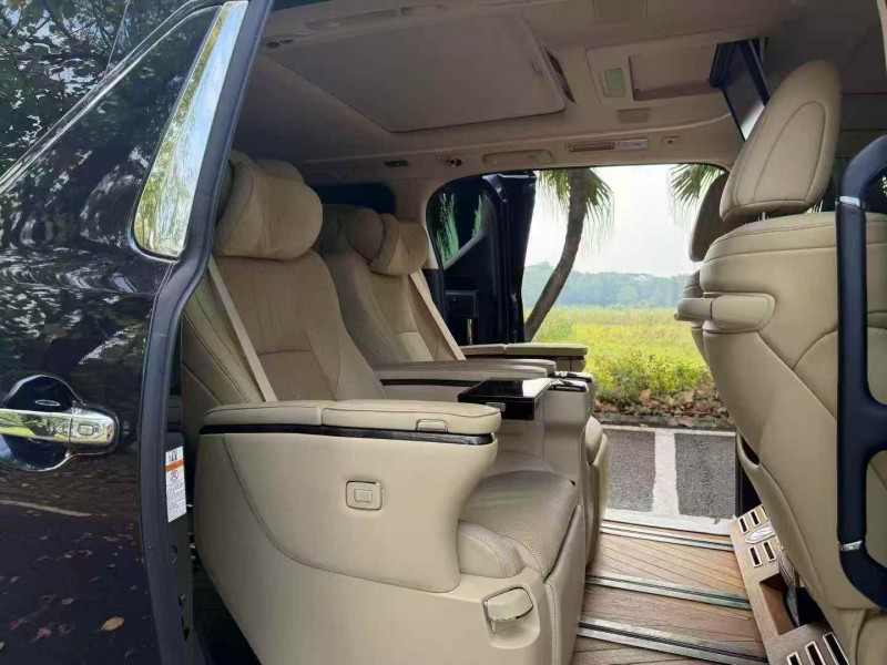 广州22年丰田埃尔法6