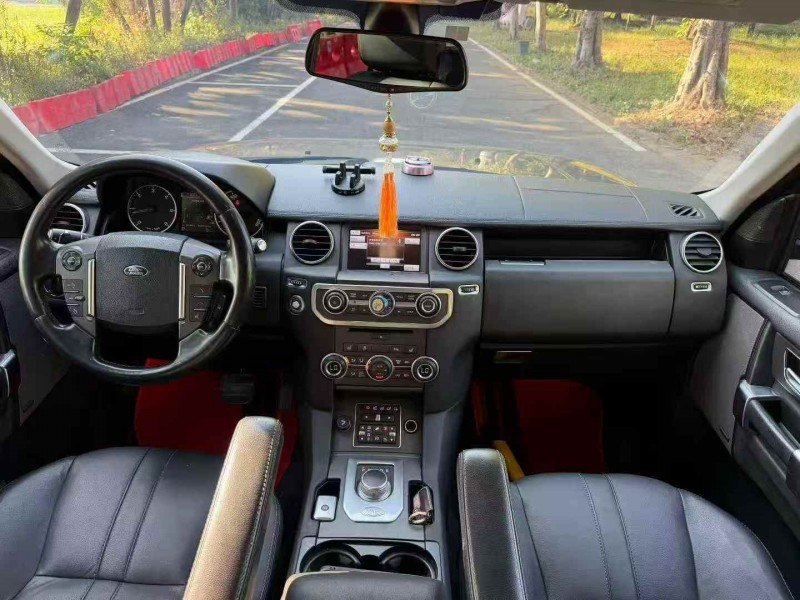 广州14年路虎发现5