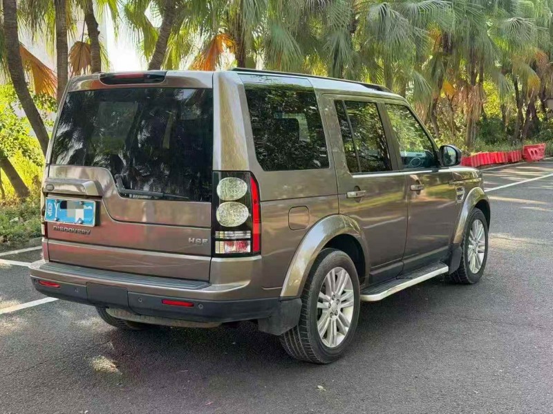 广州14年路虎发现7