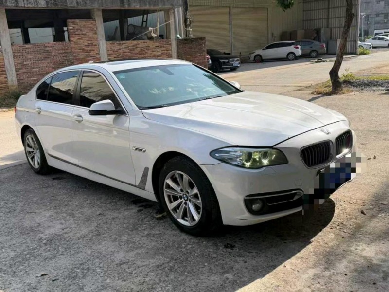 广州16年宝马5系3