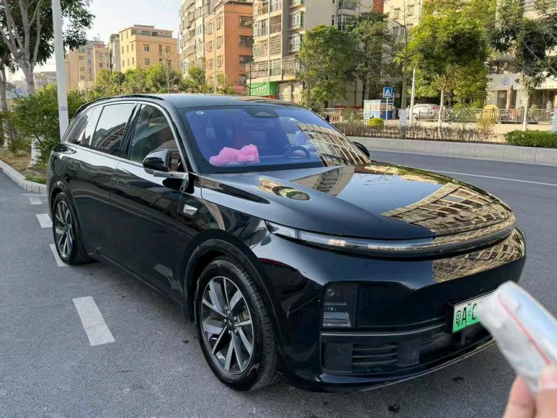 广州23年理想L73