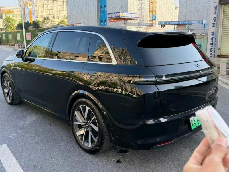 广州23年理想L76