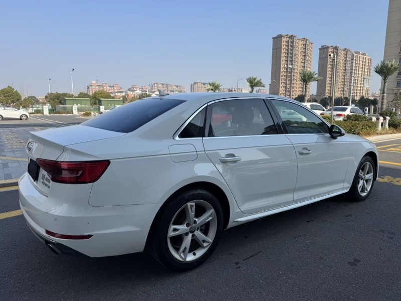 盐城17年奥迪A4L5