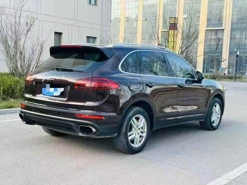 烟台19年保时捷卡宴8