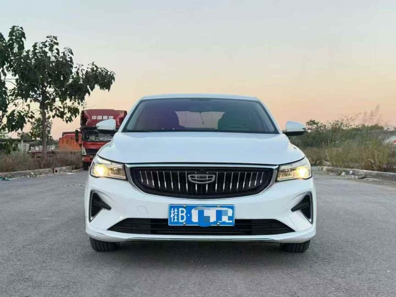 汕头22年吉利帝豪1