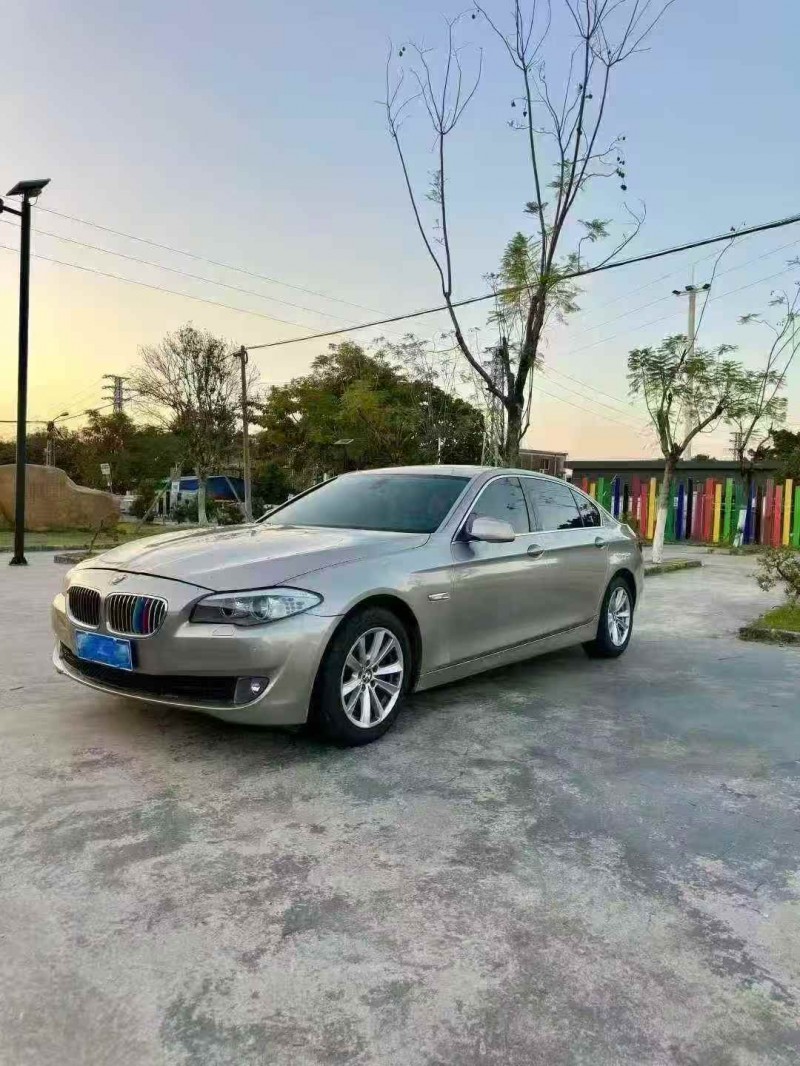 新余12年宝马5系3