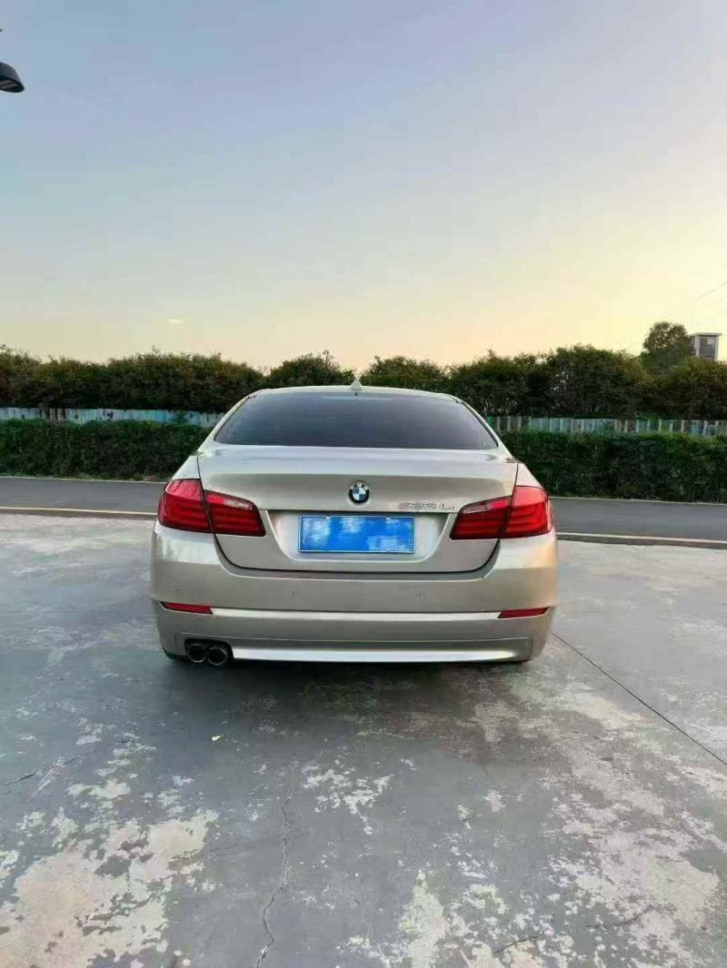 新余12年宝马5系9