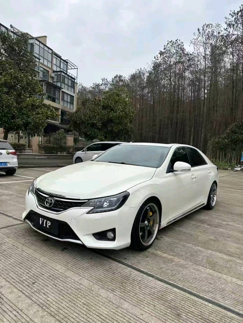 金华16年丰田锐志1