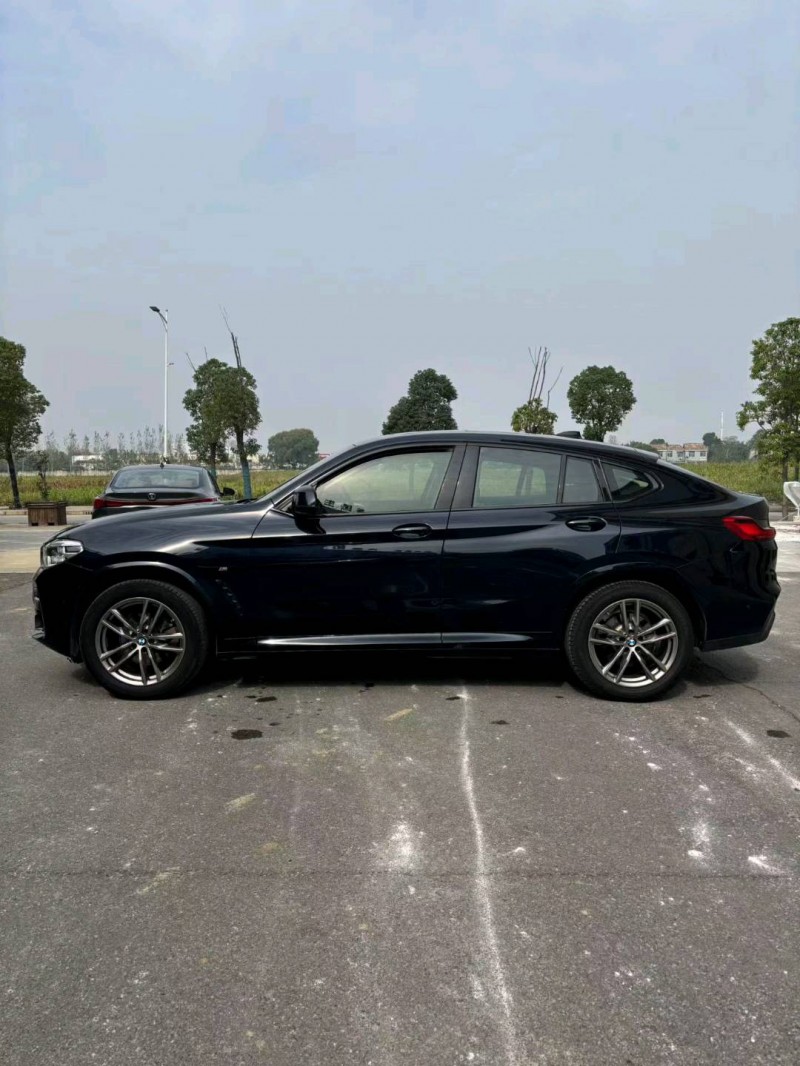 宜昌21年宝马X44