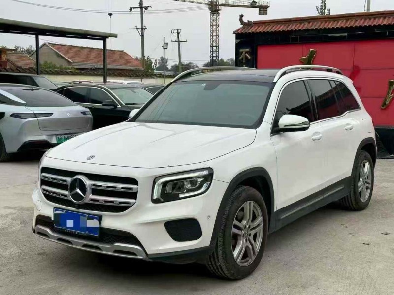 济宁22年奔驰GLB3