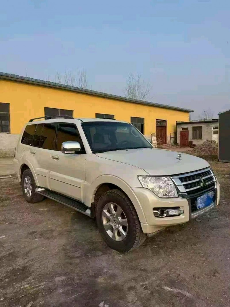 菏泽20年三菱帕杰罗2