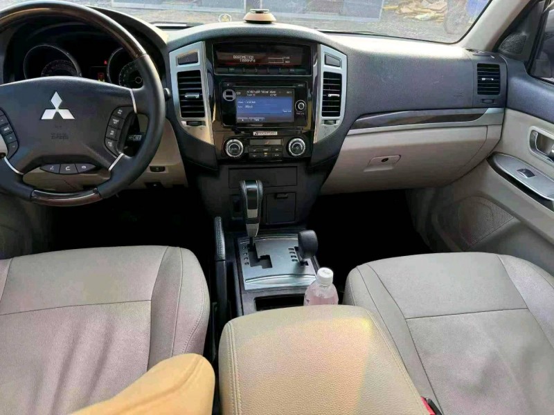 菏泽20年三菱帕杰罗8