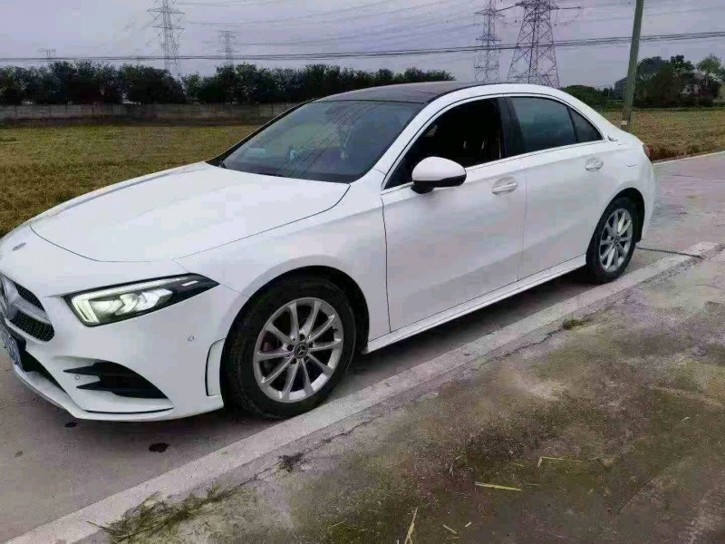 台州21年奔驰A2