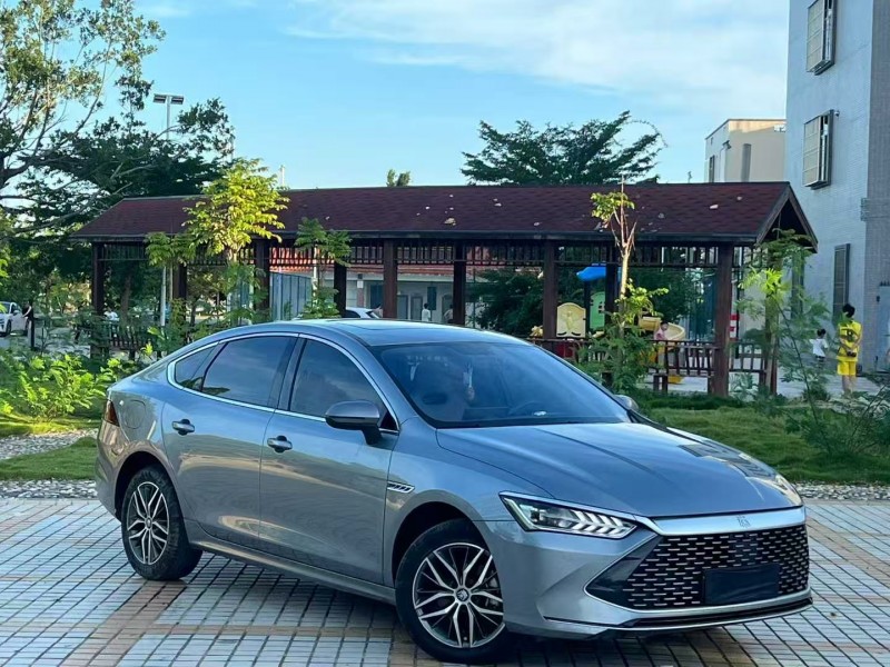 汕头23年比亚迪秦2