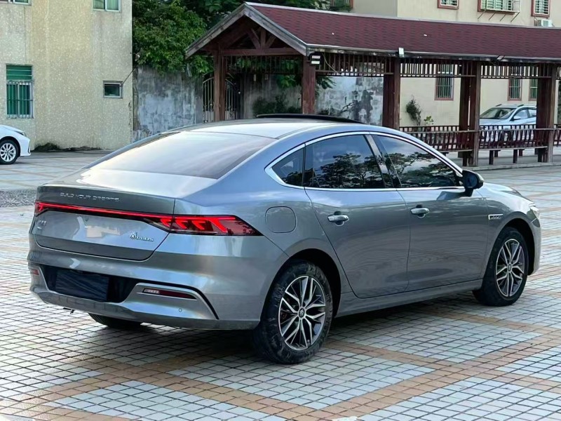 汕头23年比亚迪秦7