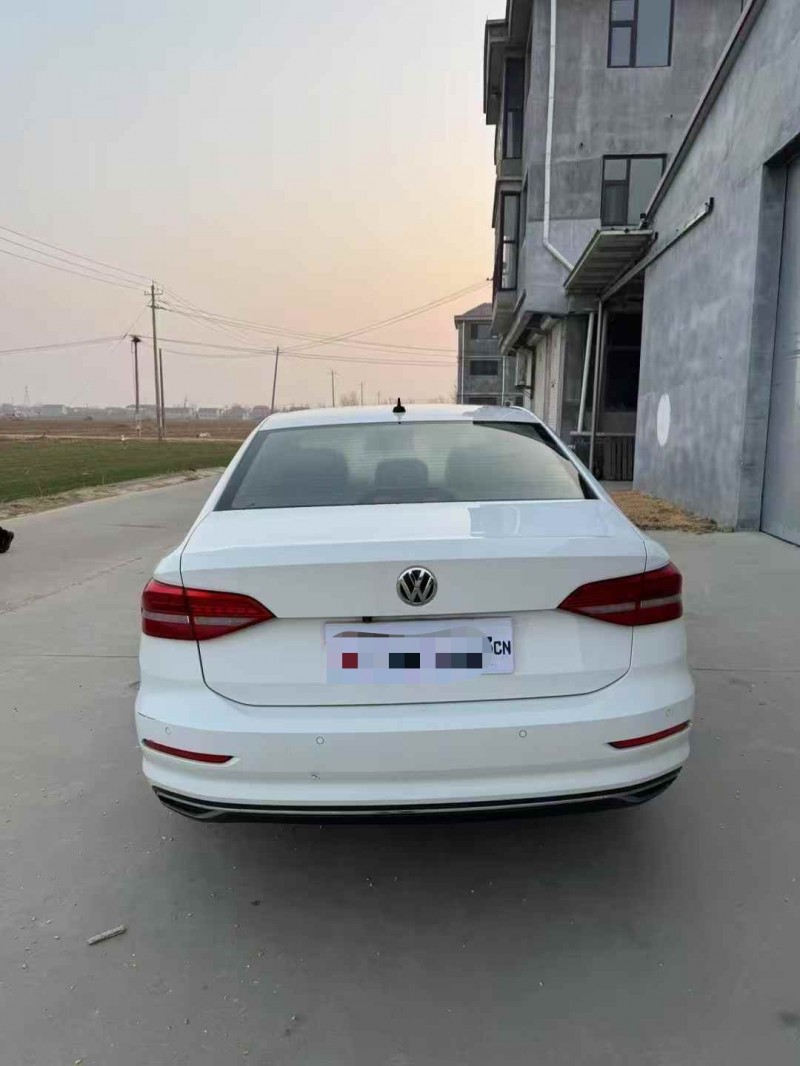 菏泽20年大众朗逸7