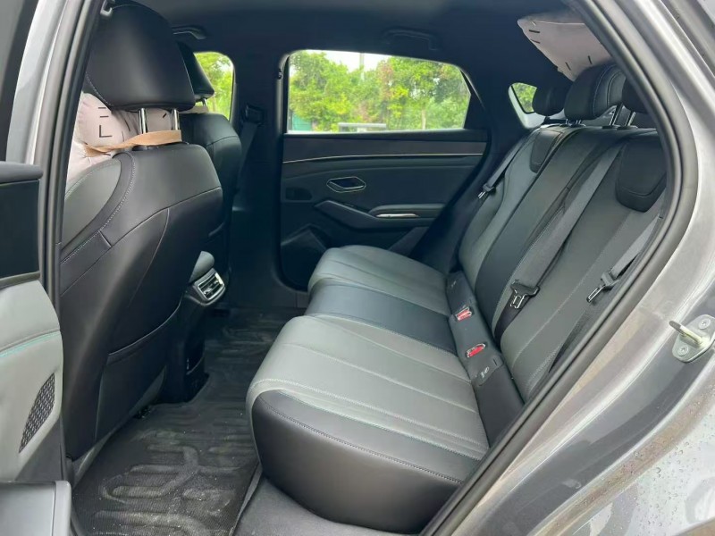 汕头25年比亚迪秦6