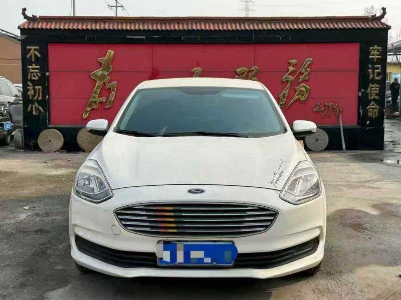 淄博19年福特福睿斯1