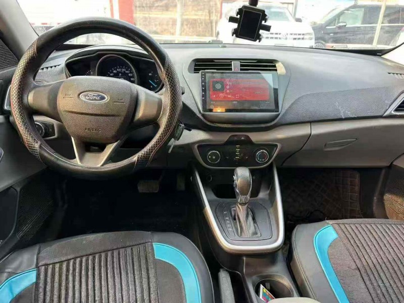 淄博19年福特福睿斯4