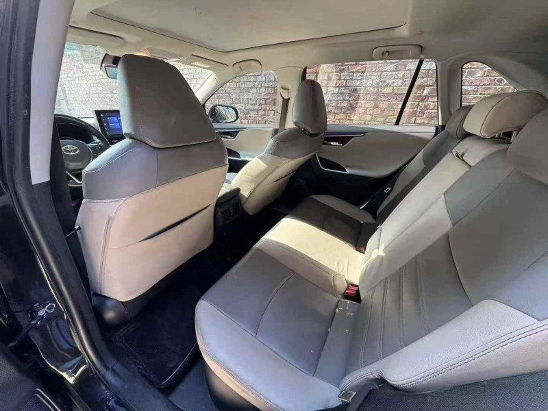 柳州21年丰田RAV4荣放4