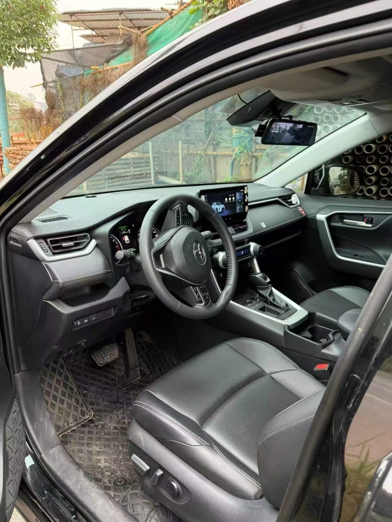 广州23年丰田威兰达7