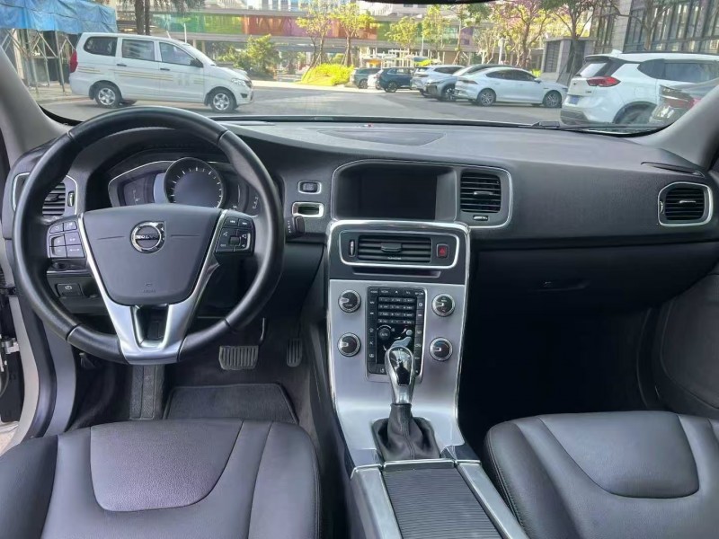 佛山20年沃尔沃S60L4