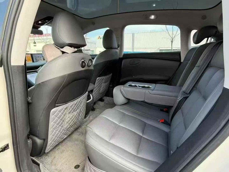 东营24年智己LS67