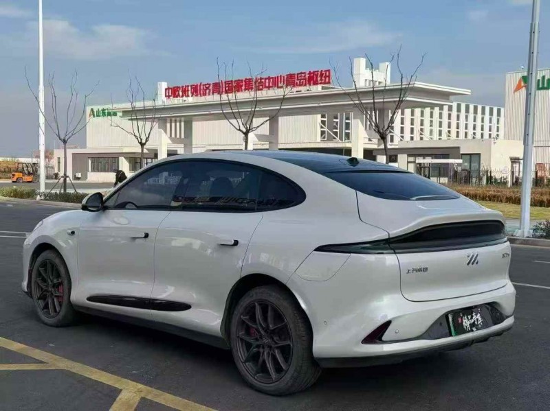 东营24年智己LS69