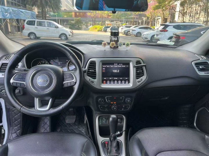 佛山18年Jeep指南者8