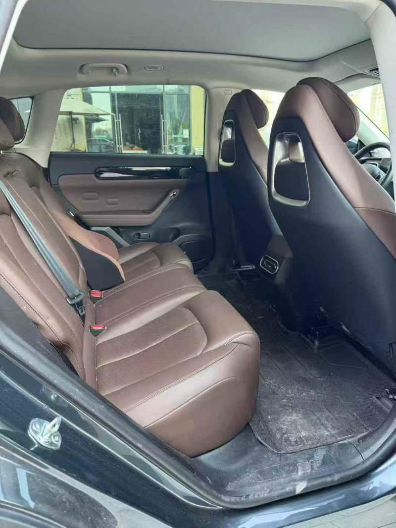 九江24年零跑汽车C114