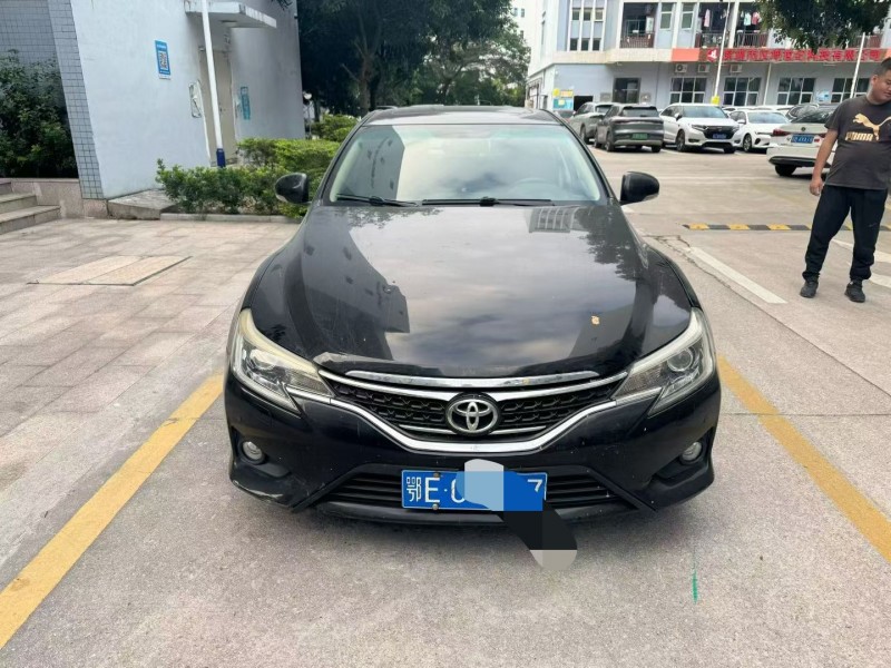 深圳15年丰田锐志1