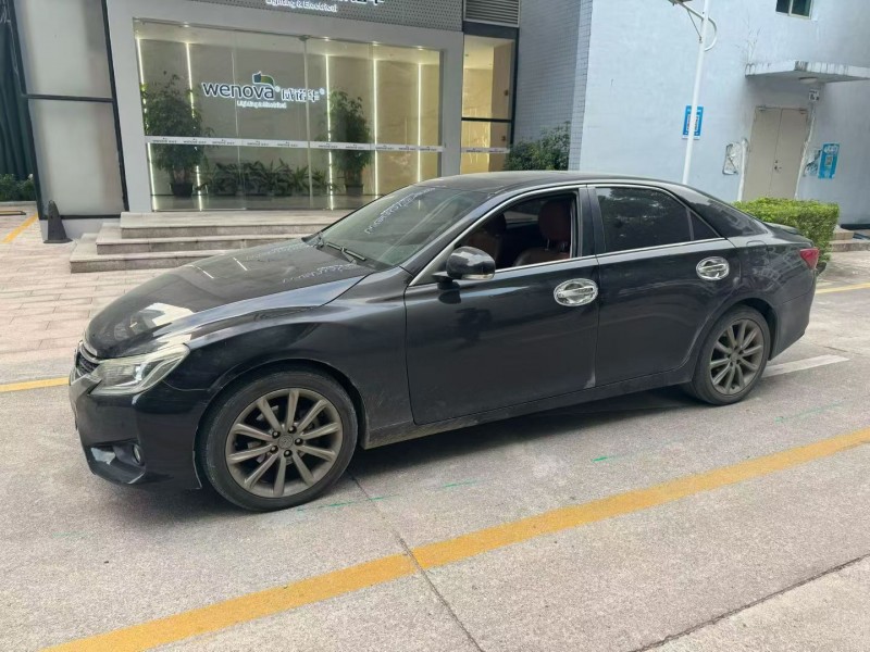 深圳15年丰田锐志2