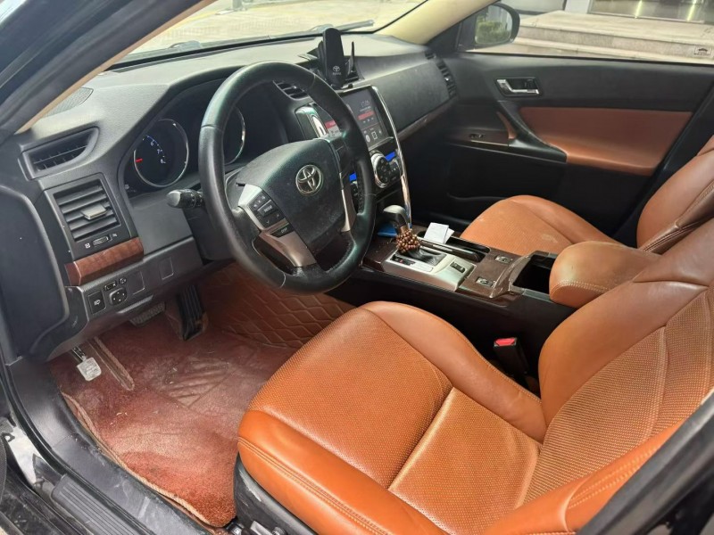 深圳15年丰田锐志6