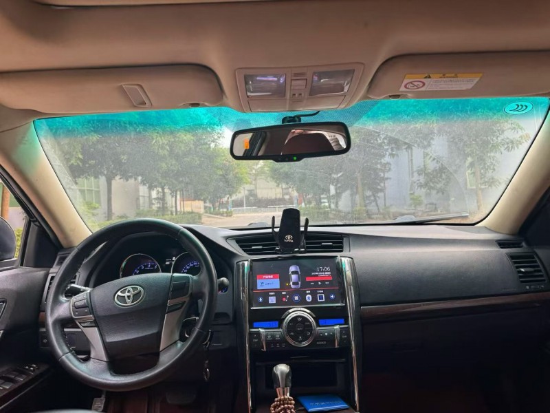 深圳15年丰田锐志8