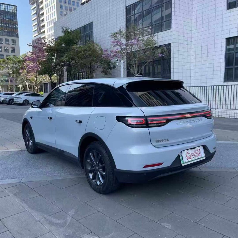 佛山23年零跑汽车C117