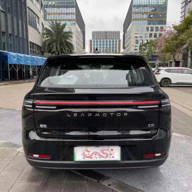 佛山25年零跑汽车C109