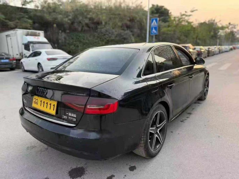 南宁10年奥迪A4L8