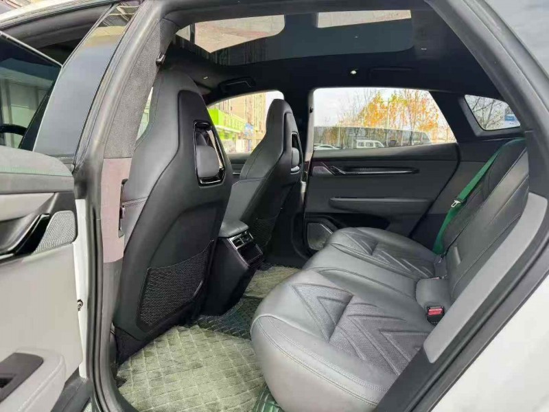 淮安22年极氪汽车0015