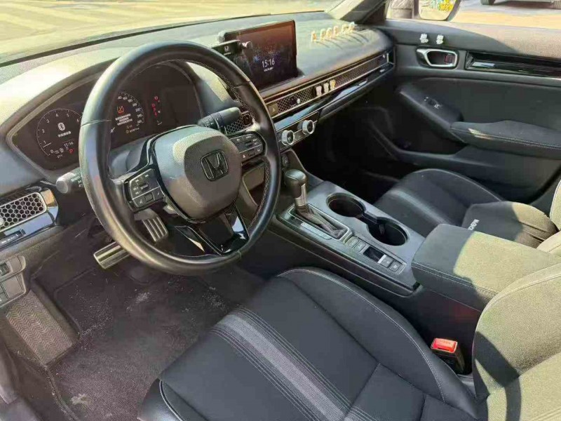 南宁23年本田思域4