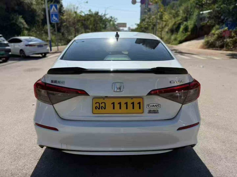 南宁23年本田思域9