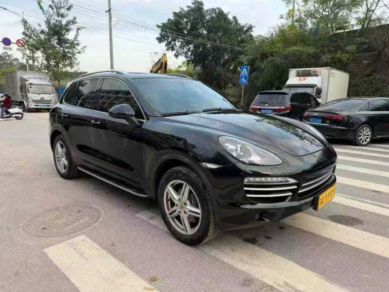 南宁14年保时捷卡宴2