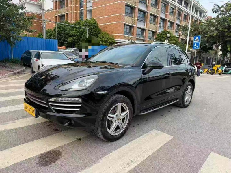 南宁14年保时捷卡宴3