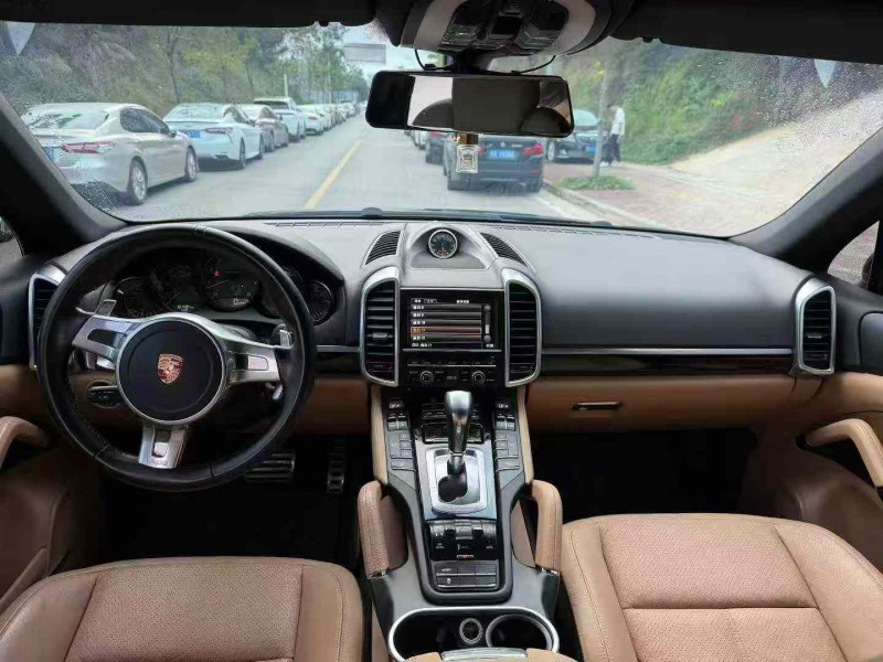 南宁14年保时捷卡宴5