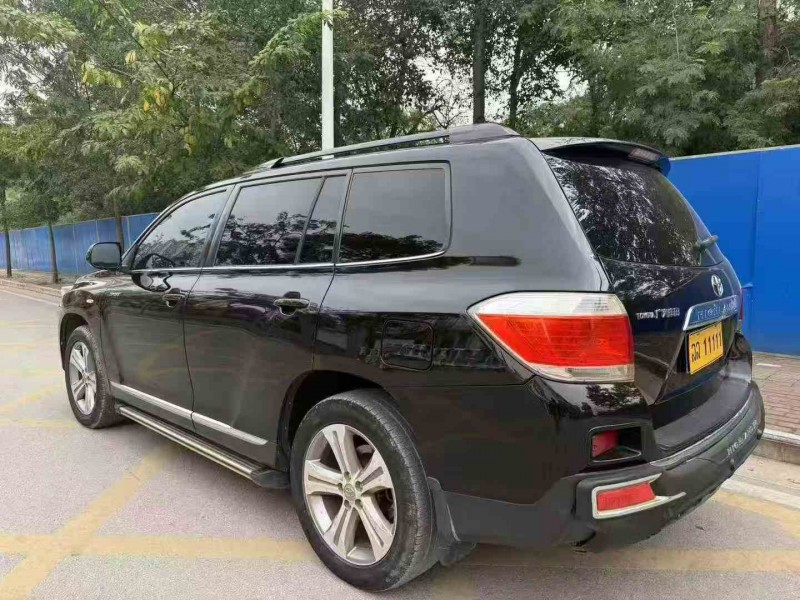 南宁14年丰田汉兰达8