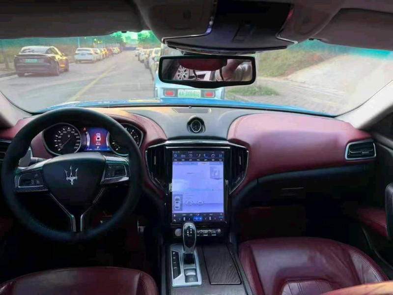 南宁14年玛莎拉蒂Ghibli5