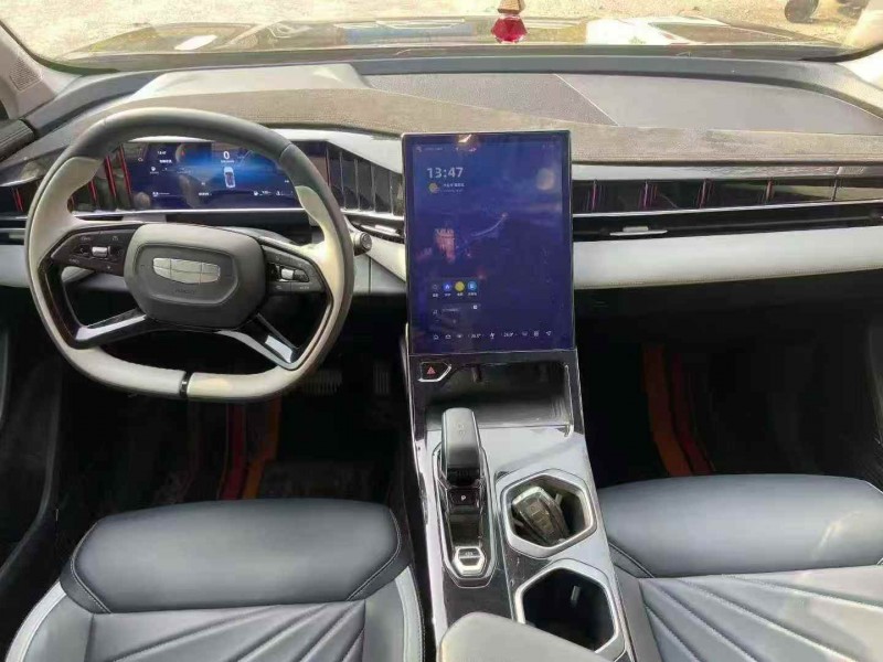 平顶山23年吉利博越6