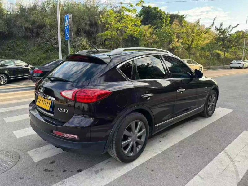 南宁14年英菲尼迪QX508